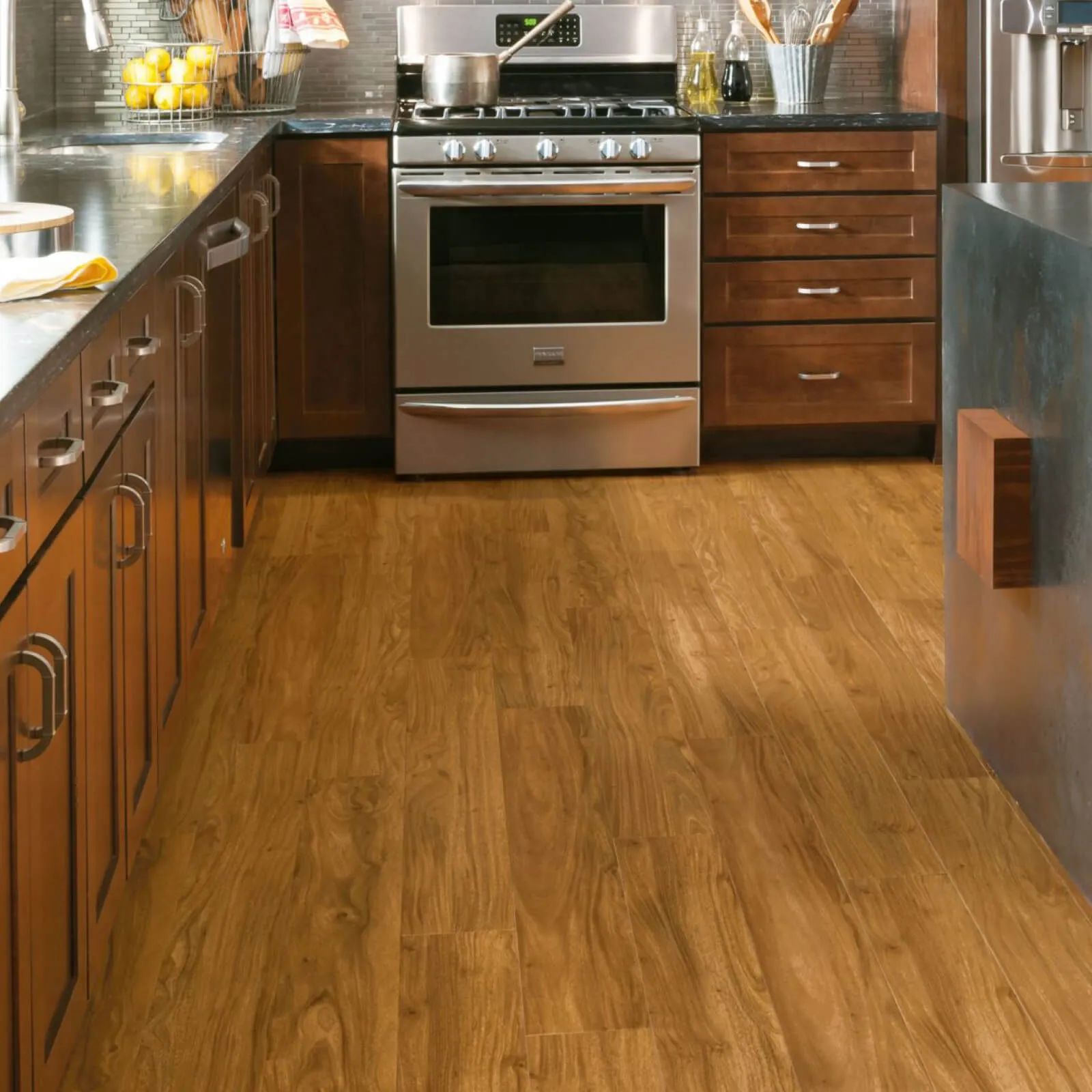 imgi_19_Tropical-Oak-Luxury-Vinyl-Tile-Natural_1600x1600